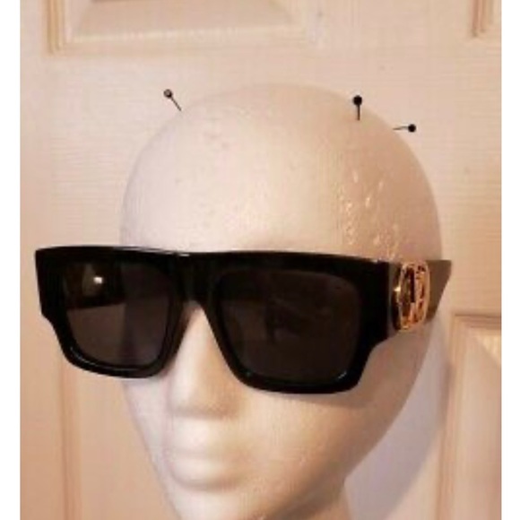 Louis Vuitton Womens sunglasses only worn once Excellent condition - Picture 6 of 9